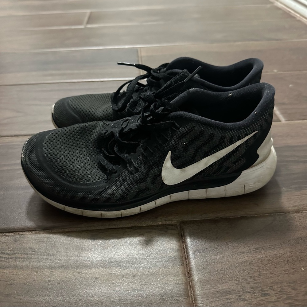 Nike Black and White Shoe